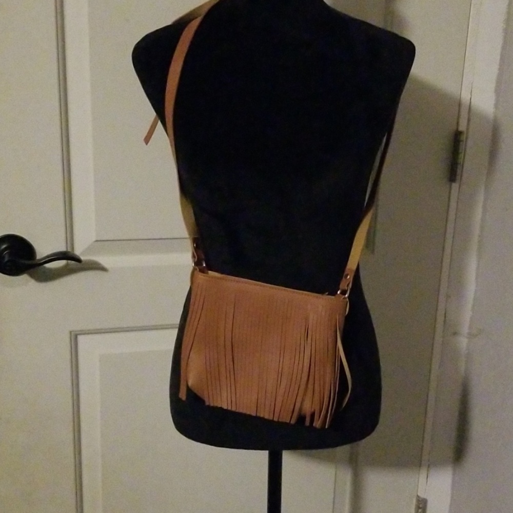 Small shoulder or cross body purse